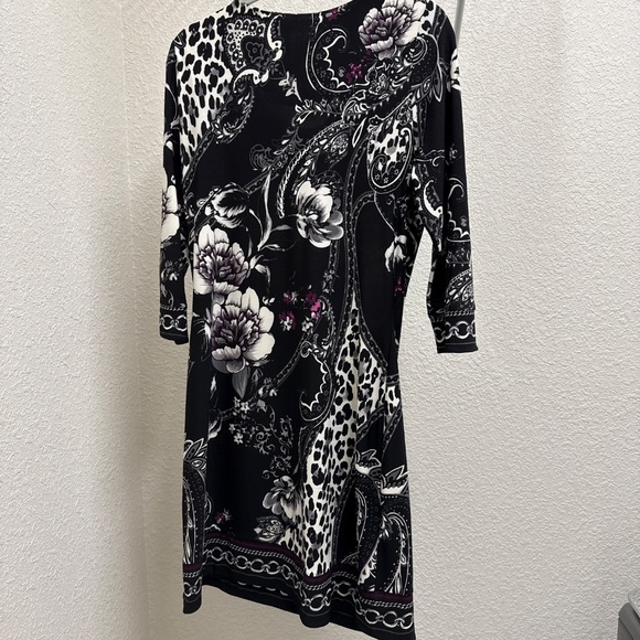 Dress - Picture 2 of 5